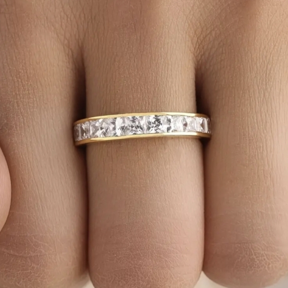 Gold Titanium Band Ring Cubic Zirconia Stones  All The Way Around Size 10 NWT - Picture 6 of 15